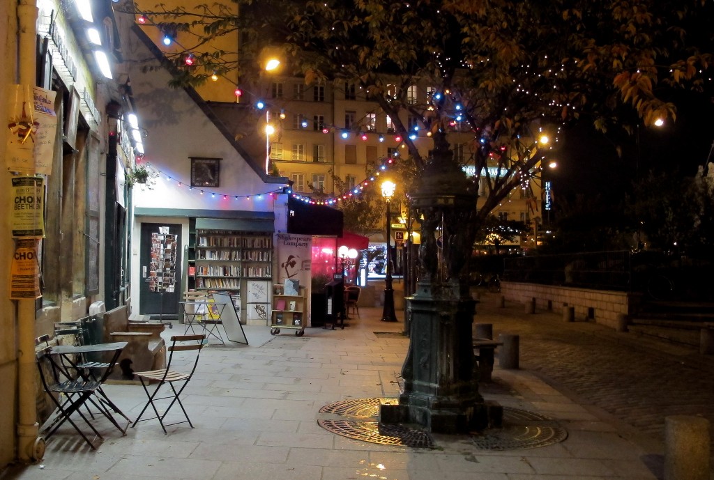 Книжковий дух та натхнення від читання у Shakespeare and company Книжковий дух та натхнення від читання у Shakespeare and company